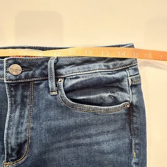 Driftwood Roxy Ladies Cropped Flare Denim Jeans Floral Boho Embellished 29 - Picture 5 of 11